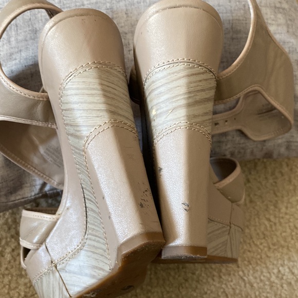 GIANNI BINI TAUPE WEDGED HEELS - Picture 6 of 7